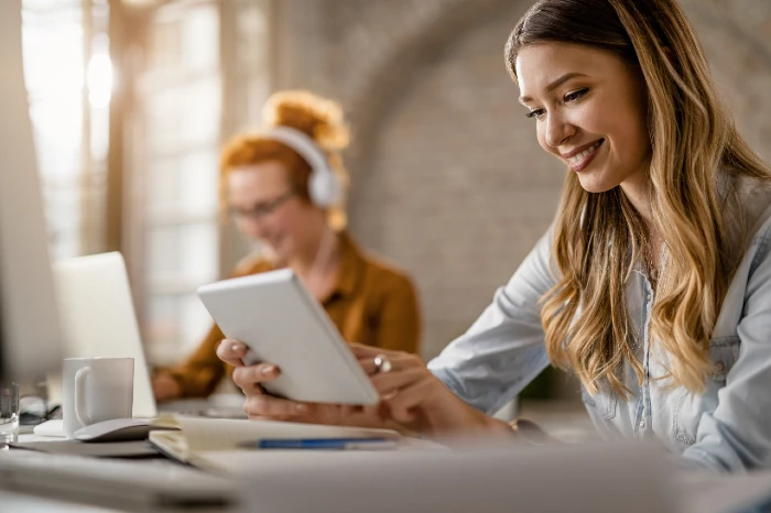 content creator and a virtual assistant